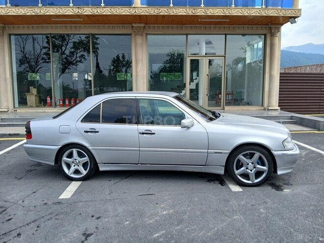 Mercedes C 200 1995, 200,000 km - 2.0 л - Zaqatala