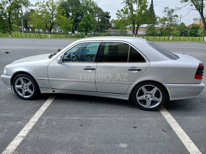 Mercedes C 200 1995, 200,000 km - 2.0 л - Zaqatala