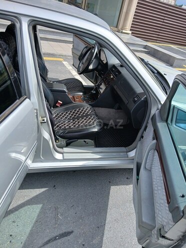 Mercedes C 200 1995, 200,000 km - 2.0 л - Zaqatala
