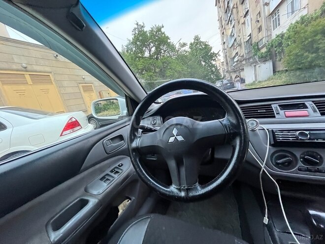Mitsubishi Lancer 2006, 400,000 km - 1.3 l - Bakı