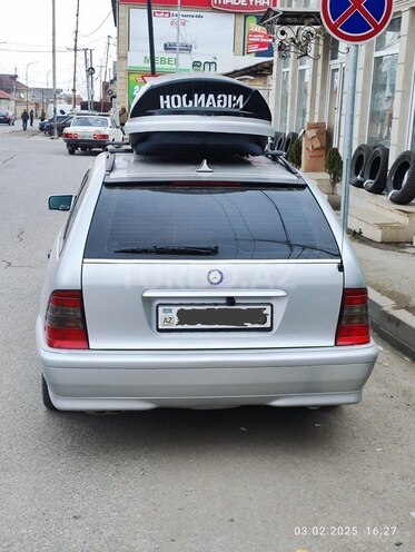 Mercedes C 200 2000, 380,000 km - 2.0 l - Qusar