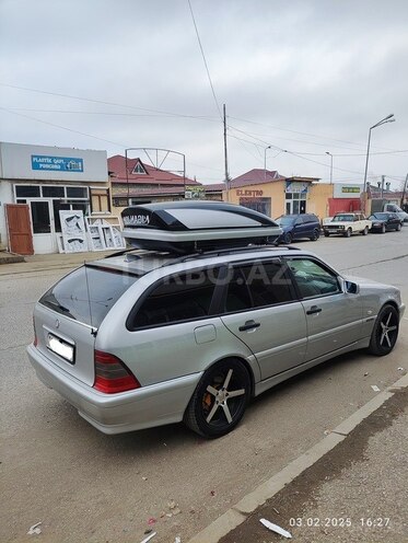 Mercedes C 200 2000, 380,000 km - 2.0 l - Qusar