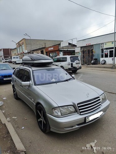 Mercedes C 200 2000, 380,000 km - 2.0 l - Qusar
