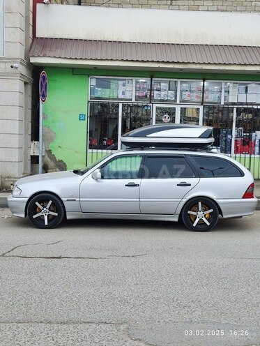 Mercedes C 200 2000, 380,000 km - 2.0 l - Qusar