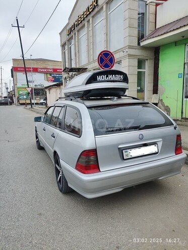 Mercedes C 200 2000, 380,000 km - 2.0 l - Qusar