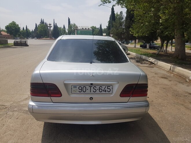 Mercedes E 220 d 2002, 280,000 km - 2.2 l - Gəncə