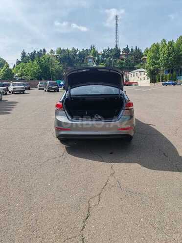 Hyundai Elantra 2017, 175,418 km - 2.0 л - Tovuz