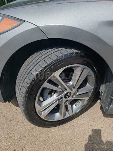 Hyundai Elantra 2017, 175,418 km - 2.0 л - Tovuz
