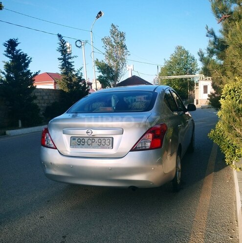 Nissan Sunny-4