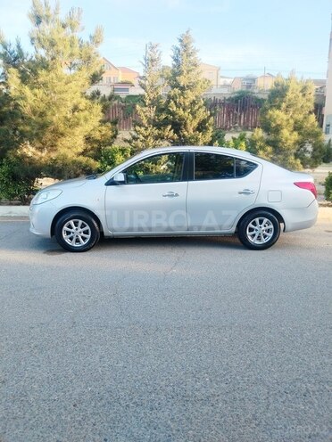 Nissan Sunny-5
