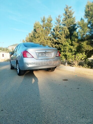 Nissan Sunny-6