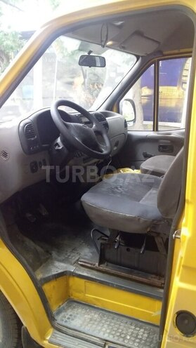 Ford Transit-5