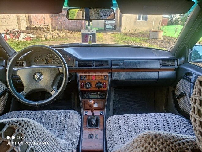 Mercedes E 230 1991, 465,000 km - 2.3 l - Lənkəran