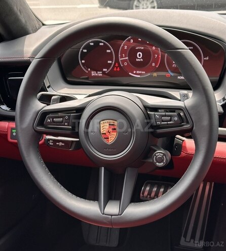 Porsche Panamera GTS-10