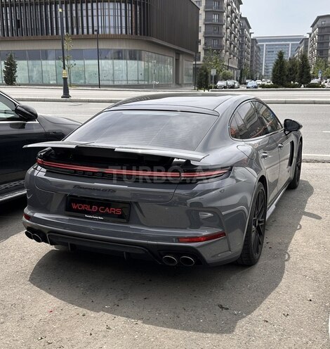 Porsche Panamera GTS-6