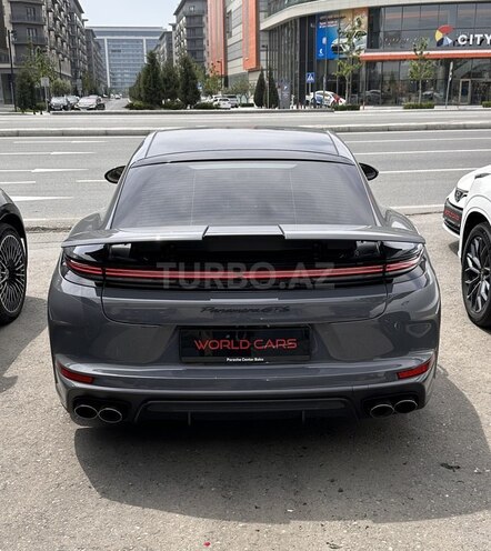 Porsche Panamera GTS-4