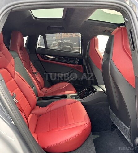 Porsche Panamera GTS-19