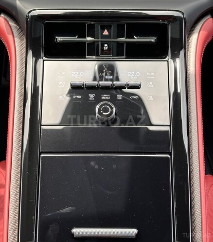Porsche Panamera GTS-23