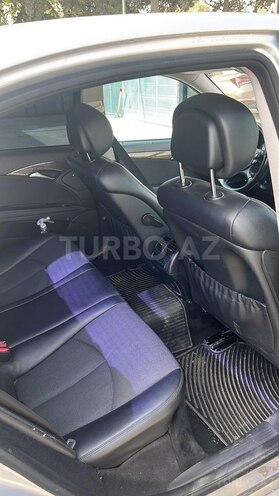 Mercedes E 220 d 2006, 394,000 km - 2.2 l - Bakı