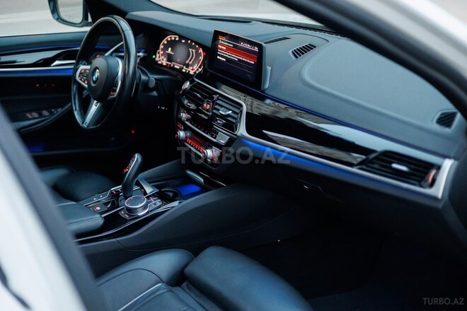BMW 520 2019, 100,000 km - 2.0 l - Bakı