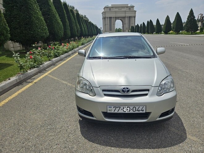 Toyota Corolla 2006, 246,870 km - 1.4 l - Gəncə