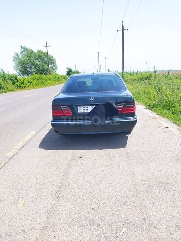 Mercedes E 280 2000, 438,755 km - 2.8 l - Lənkəran