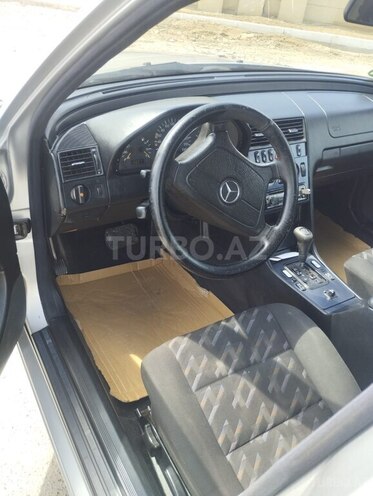 Mercedes C 180 2000, 425,000 km - 1.8 l - Cəlilabad