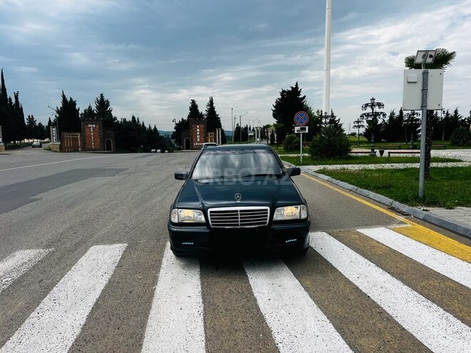 Mercedes C 200 1998, 290,000 km - 2.0 l - Tovuz