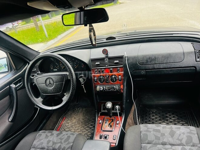 Mercedes C 200 1998, 290,000 km - 2.0 l - Tovuz