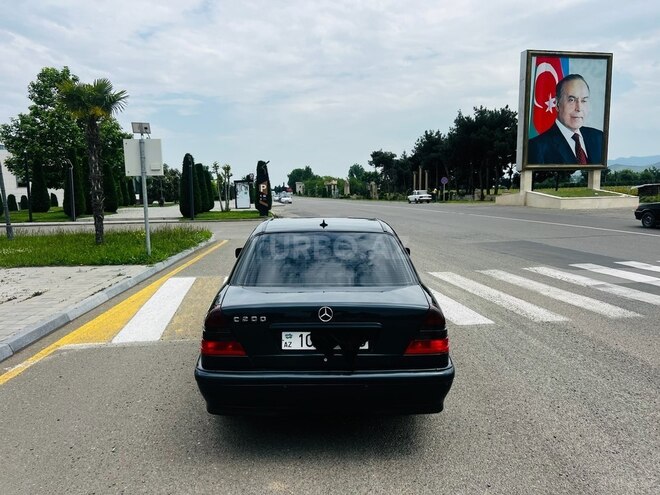 Mercedes C 200 1998, 290,000 km - 2.0 l - Tovuz