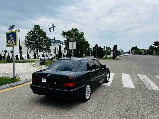 Mercedes C 200 1998, 290,000 km - 2.0 l - Tovuz