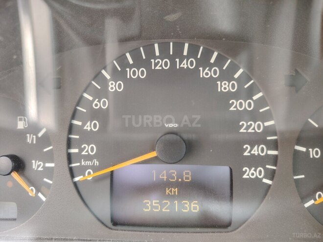 Mercedes E 220 d 2001, 350,000 km - 2.2 л - Bakı