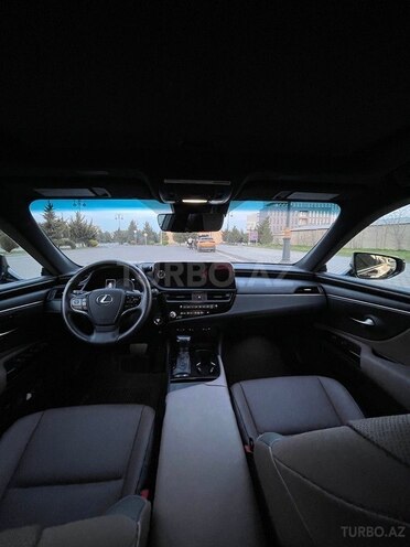 Lexus ES 300h 2022, 52,000 km - 2.5 l - Bakı