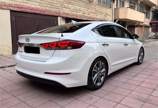 Hyundai Avante 2016, 223,700 km - 1.6 л - Bakı