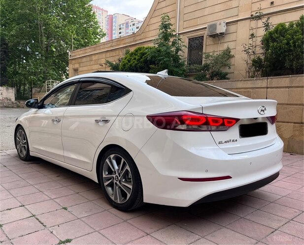 Hyundai Avante 2016, 223,700 km - 1.6 л - Bakı