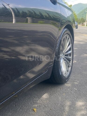 BMW 750 2009, 247,000 km - 4.4 l - Zaqatala