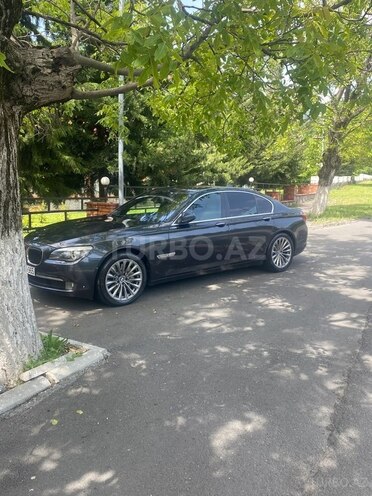 BMW 750 2009, 247,000 km - 4.4 l - Zaqatala