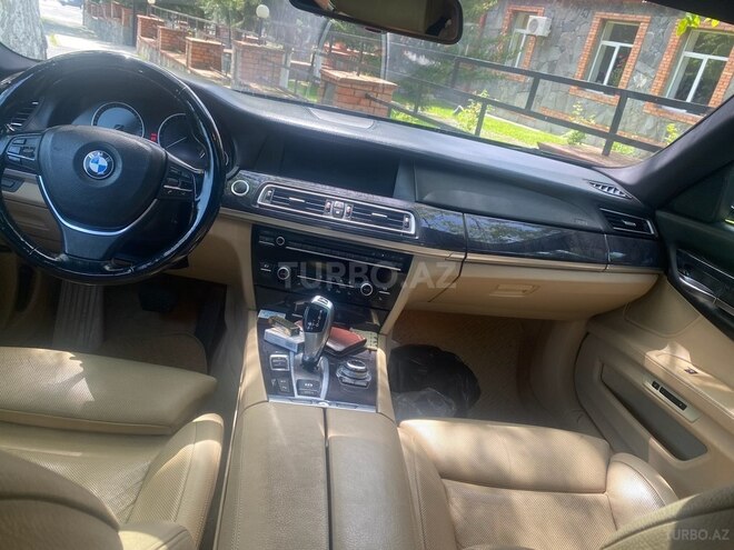 BMW 750 2009, 247,000 km - 4.4 l - Zaqatala