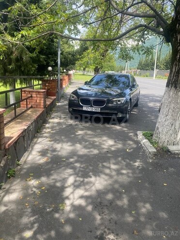 BMW 750 2009, 247,000 km - 4.4 l - Zaqatala
