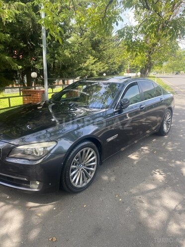 BMW 750 2009, 247,000 km - 4.4 l - Zaqatala