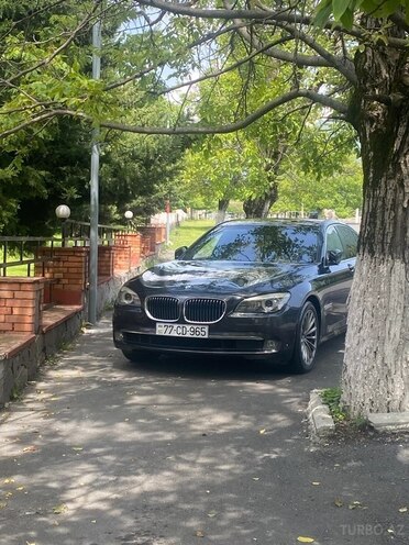 BMW 750 2009, 247,000 km - 4.4 l - Zaqatala