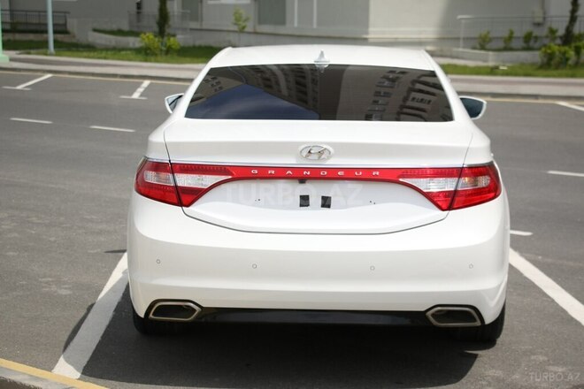 Hyundai Grandeur 2016, 235,641 km - 2.2 л - Bakı