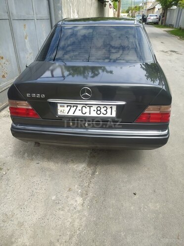 Mercedes E 220 1994, 572,221 km - 2.2 l - Balakən