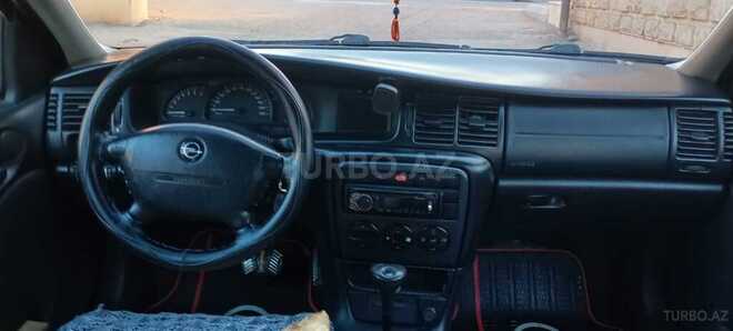 Opel Vectra 1999, 495,700 km - 1.8 l - Qazax