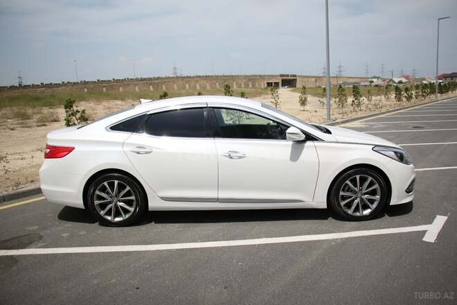 Hyundai Grandeur 2016, 235,641 km - 2.2 л - Bakı