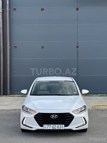 Hyundai Elantra-2