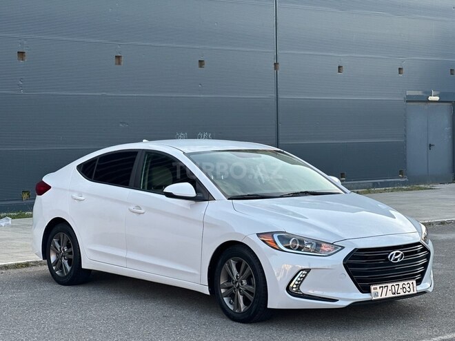 Hyundai Elantra-10