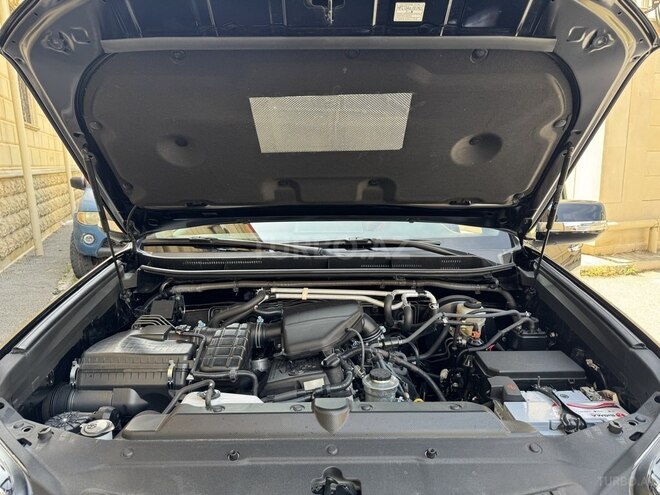 Toyota Land Cruiser Prado 2013, 24,000 km - 2.7 l - Bakı
