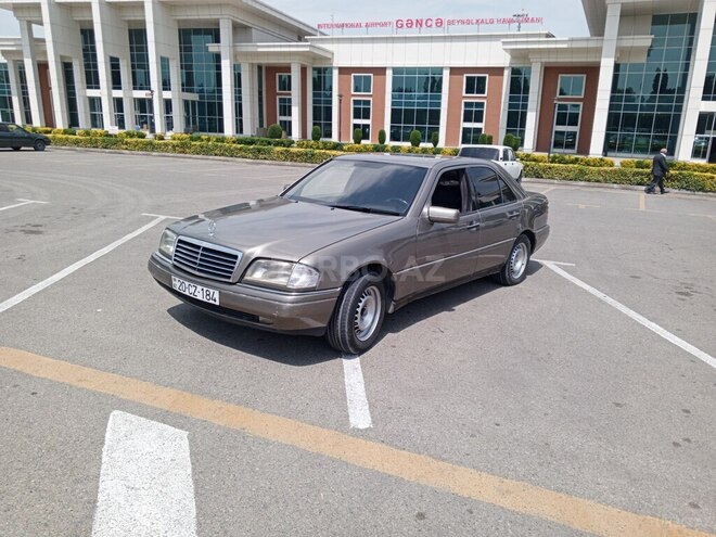 Mercedes C 220 d 1994, 300,000 km - 2.2 л - Gəncə