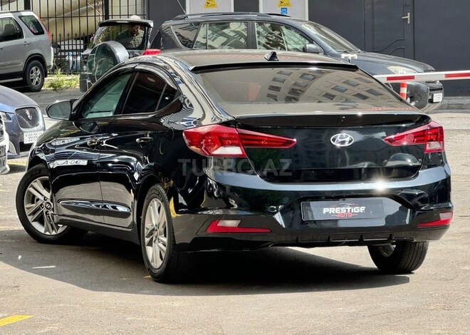 Hyundai Elantra 2019, 90,000 km - 2.0 l - Bakı